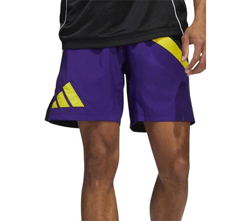 Short de entrenamiento de color violeta